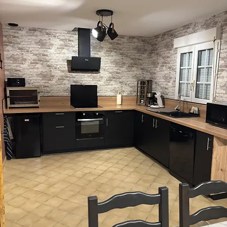 펜션 Les Rolliannes Maison Au Village